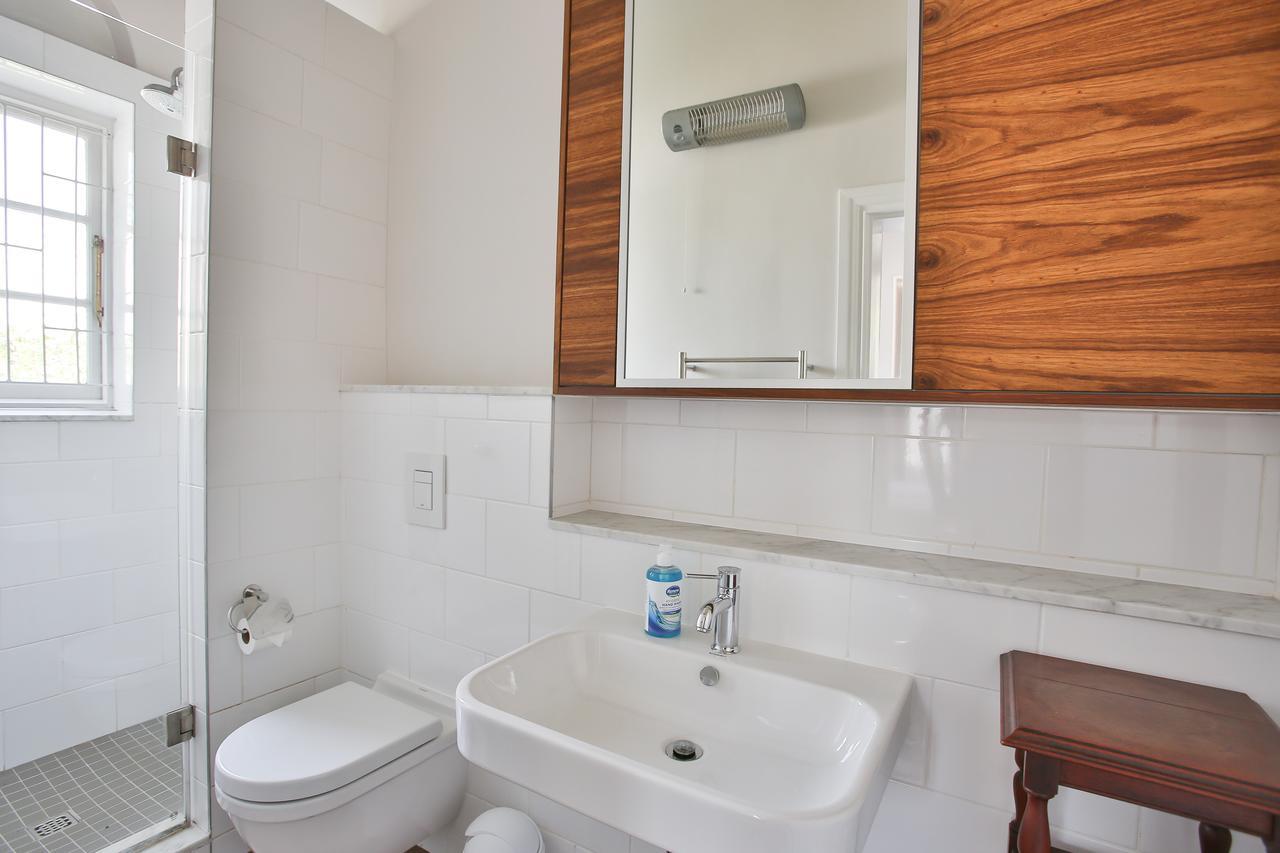 ホテル Laanhof Victorian House Self-Catering ステレンボッシュ エクステリア 写真